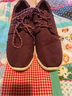 Toms Women's Plum Canvas Sneakers